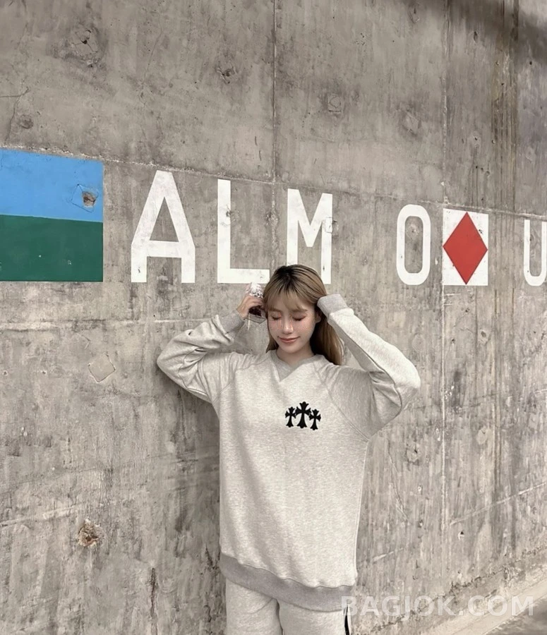 크롬하츠 크롬하츠 크로스 로고 맨투맨 상세 이미지