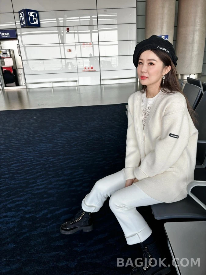 발렌시아가 발렌시아가 소매 라벨 브이넥 가디건 상세 이미지
