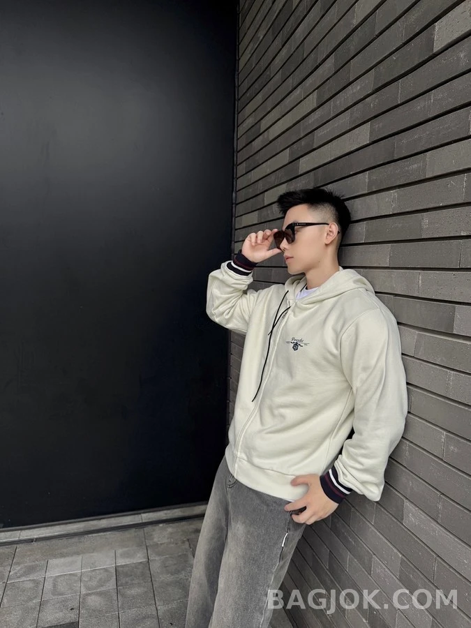 프라다 프라다 복고 휘장 후드 집업 상세 이미지