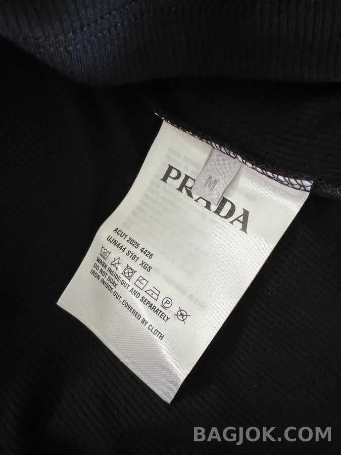 프라다 프라다 레터링 로고 긴팔 티셔츠 블랙 상세 이미지
