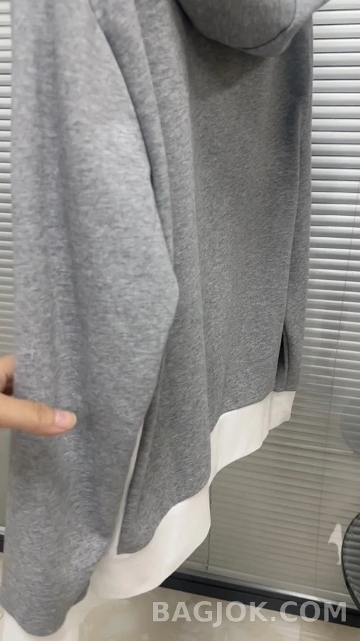 톰브라운 톰브라운 3선 배색 후드 집업 상세 이미지