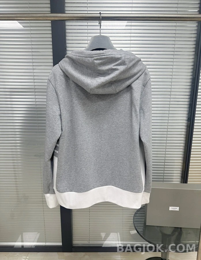 톰브라운 톰브라운 3선 배색 후드 집업 상세 이미지