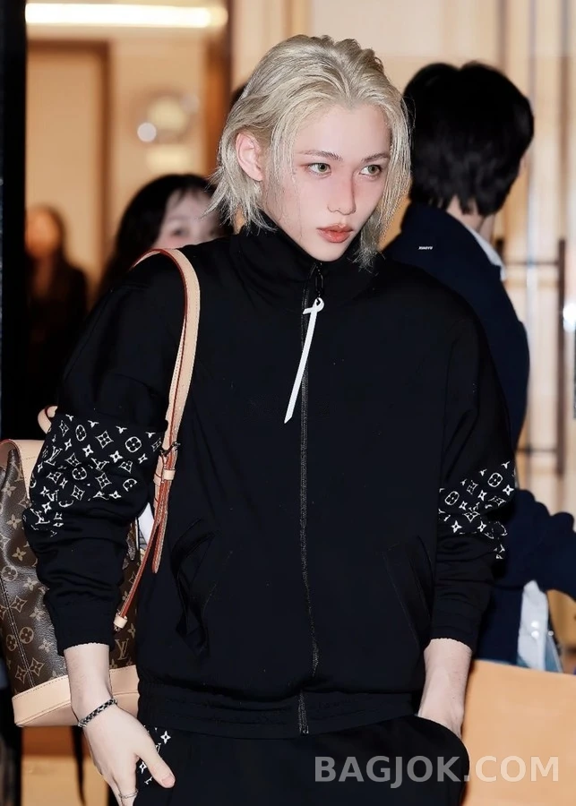루이비통 루이비통 모노그램 집업 니트 상세 이미지