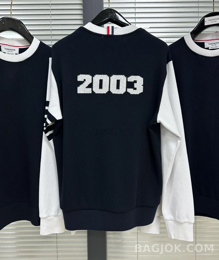 톰브라운 톰브라운 2003 레터링 스트라이프 맨투맨 상세 이미지