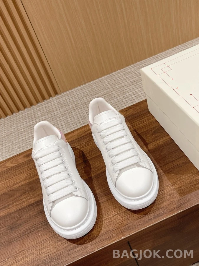 알렉산더 맥퀸 알렉산더 맥퀸 이리데슨트 탭 스니커즈 상세 이미지
