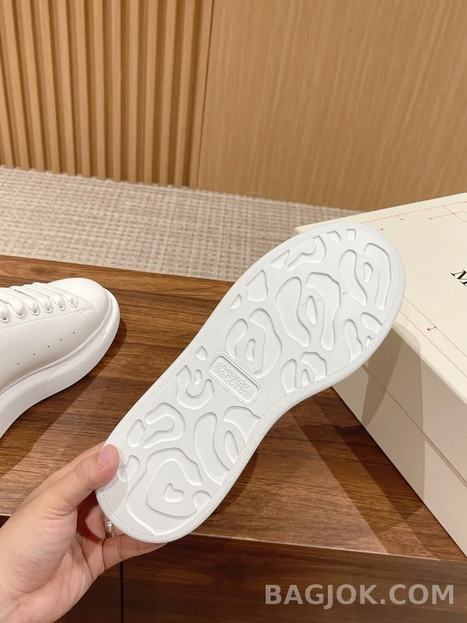 알렉산더 맥퀸 알렉산더 맥퀸 힐 탭 오버솔 스니커즈 상세 이미지