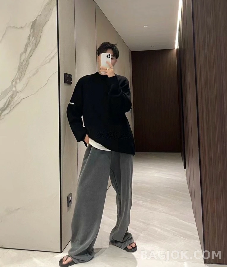 발렌시아가 발렌시아가 슬리브 패치 니트 상세 이미지