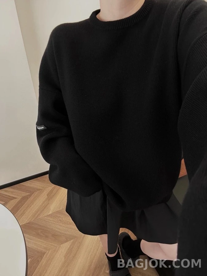발렌시아가 발렌시아가 슬리브 패치 니트 상세 이미지