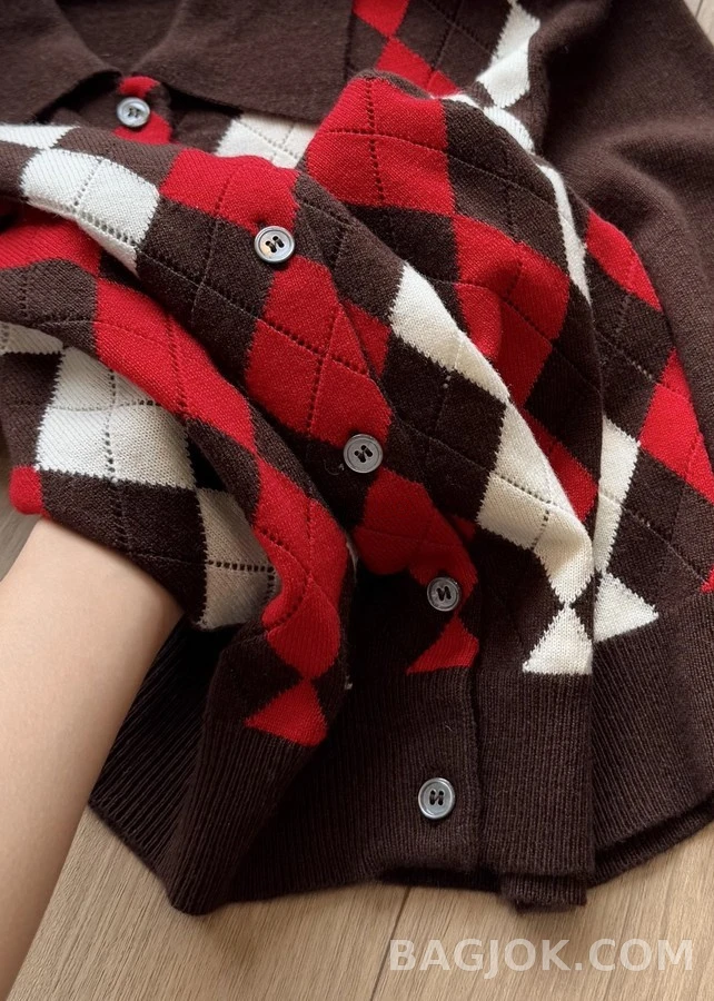 미우미우 미우미우 아가일 폴로 카라 가디건 상세 이미지
