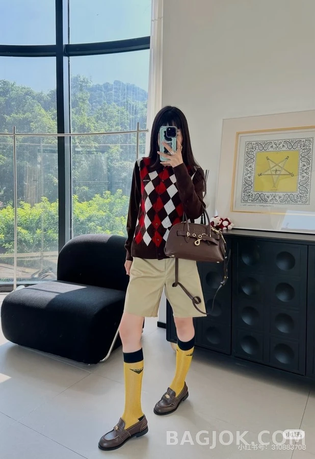 미우미우 미우미우 아가일 폴로 카라 가디건 상세 이미지