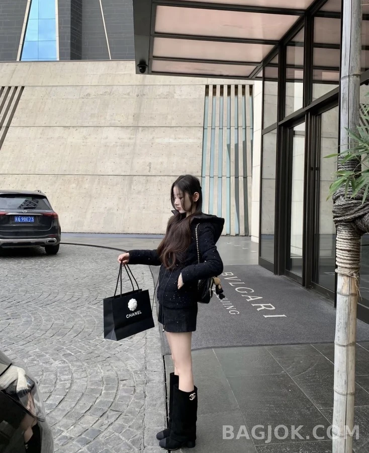 샤넬 샤넬 진주 로고 스웨이드 부츠 상세 이미지