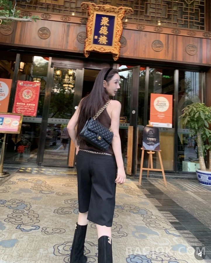 샤넬 샤넬 진주 로고 스웨이드 부츠 상세 이미지
