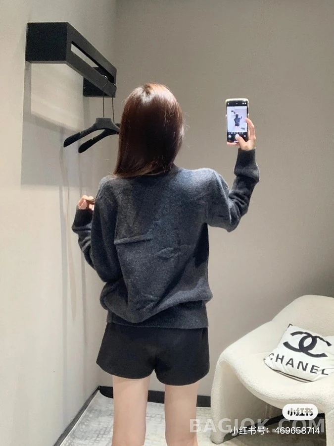 루이비통 루이비통 모노그램 자카드 하프집업 니트 상세 이미지