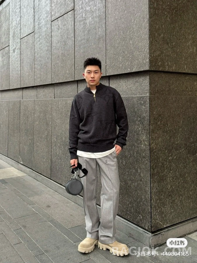 루이비통 루이비통 모노그램 자카드 하프집업 니트 상세 이미지