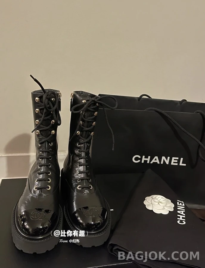 샤넬 샤넬 로고 코팅 캡토 레이스업 부츠 상세 이미지