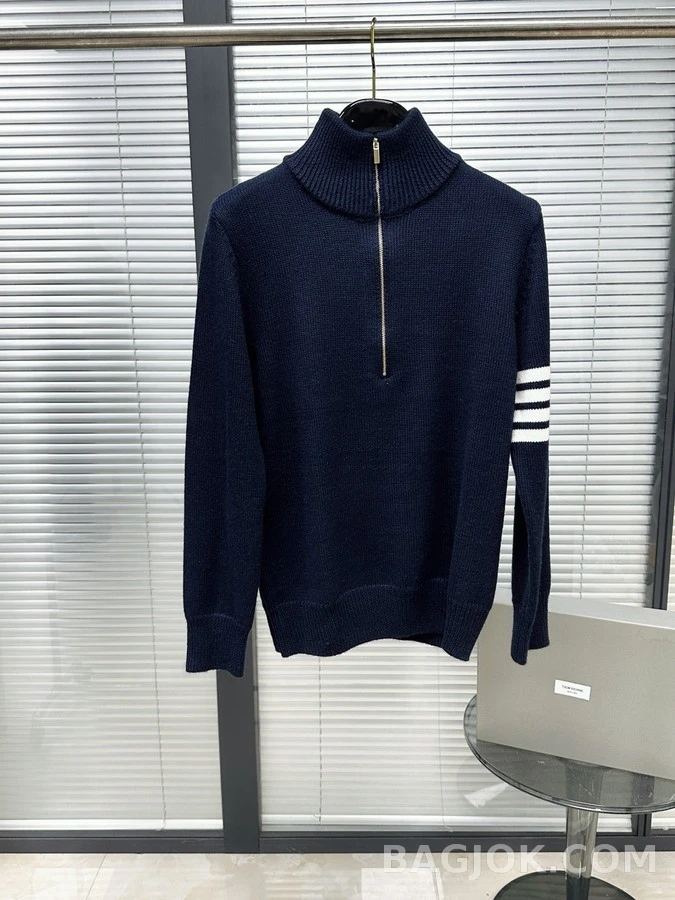 톰브라운 톰브라운 사선 스트라이프 하프 집업 니트 상세 이미지