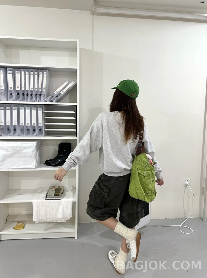 셀린느 셀린느 아치 로고 맨투맨 상세 이미지