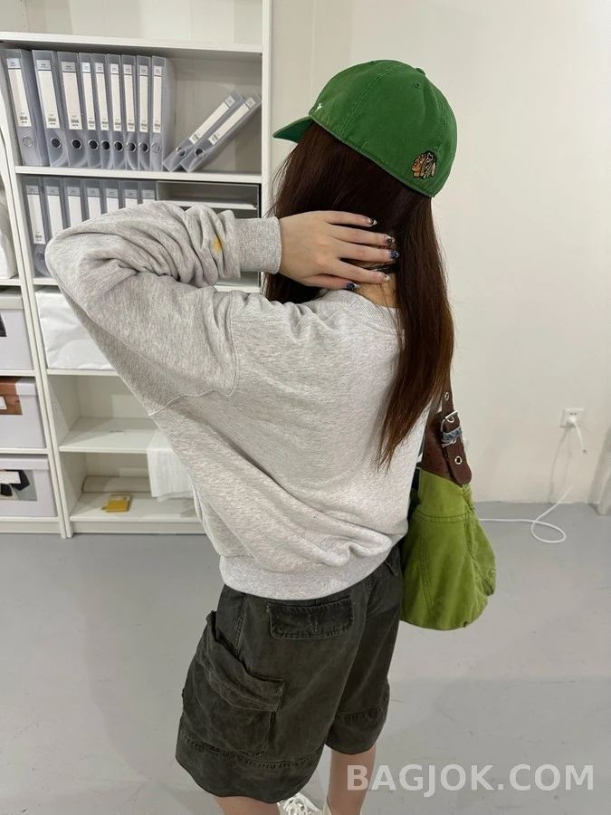 셀린느 셀린느 아치 로고 맨투맨 상세 이미지