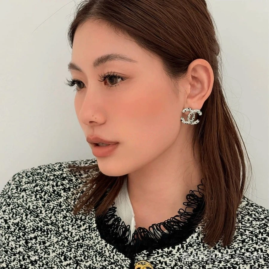샤넬 샤넬 컬러 크리스탈 더블C 귀걸이 상세 이미지