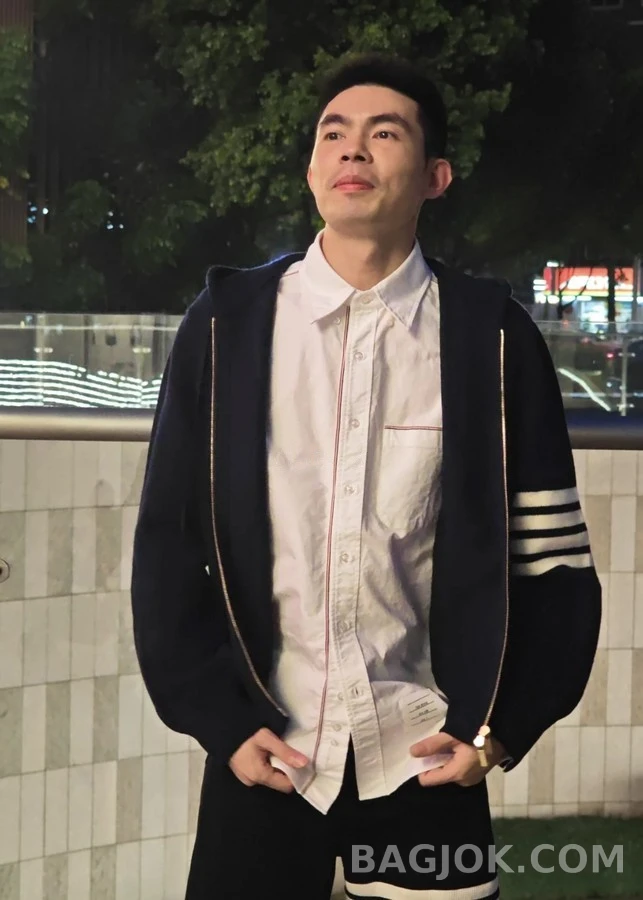 톰브라운 톰브라운 4바 자수 울 후드 집업 상세 이미지