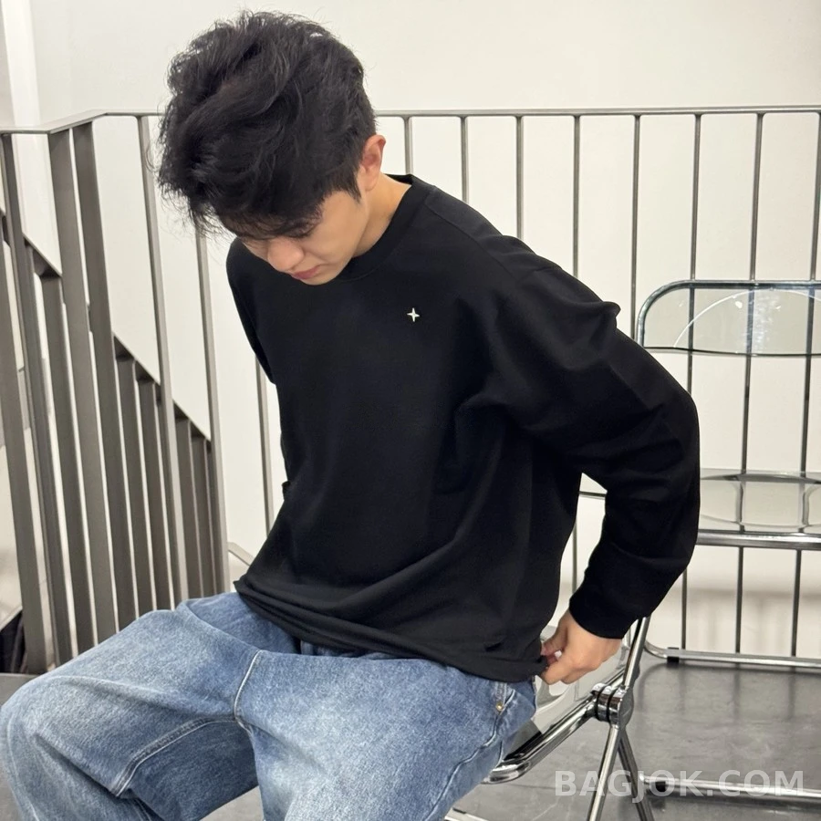스톤아일랜드 스톤 아일랜드 별 로고 맨투맨 상세 이미지