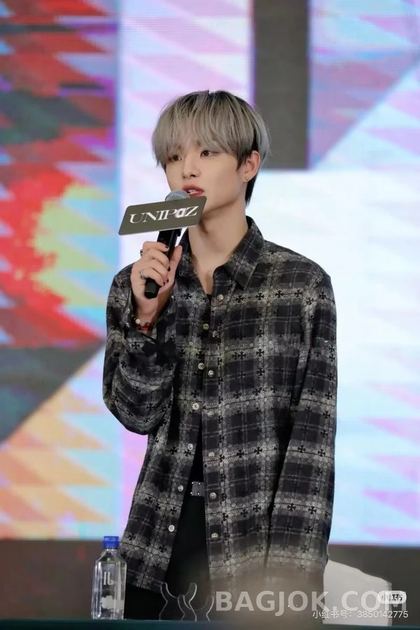 크롬하츠 크롬하츠 체크 크로스 긴팔 티셔츠 상세 이미지