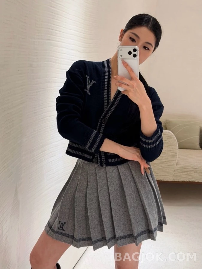 루이비통 루이비통 로고 컬리지 가디건 상세 이미지