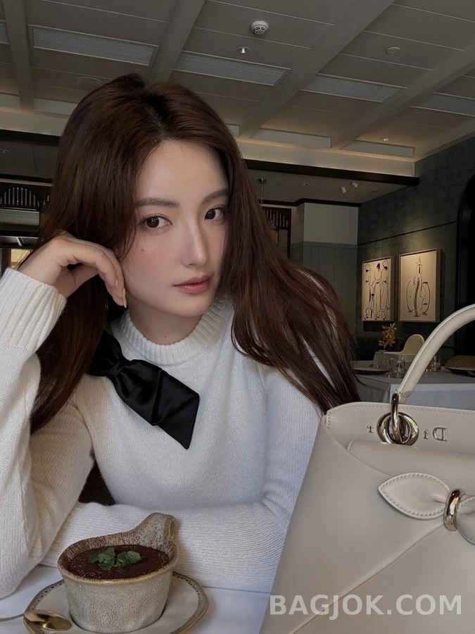 디올 디올 보우 디테일 캐시미어 스웨터 상세 이미지