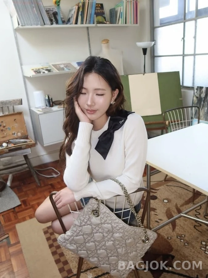 디올 디올 보우 디테일 캐시미어 스웨터 상세 이미지