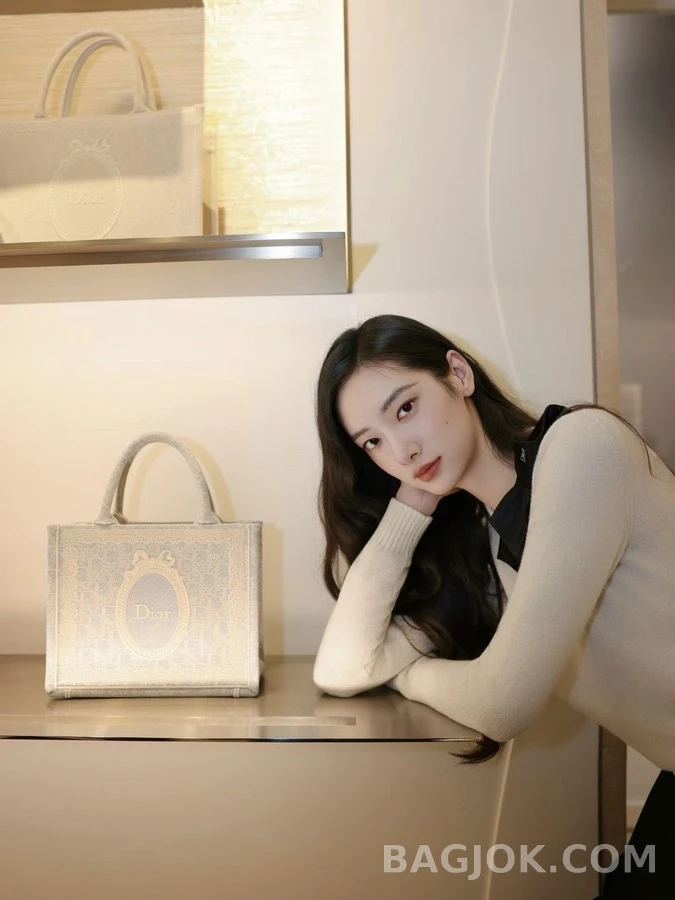디올 디올 보우 디테일 캐시미어 스웨터 상세 이미지