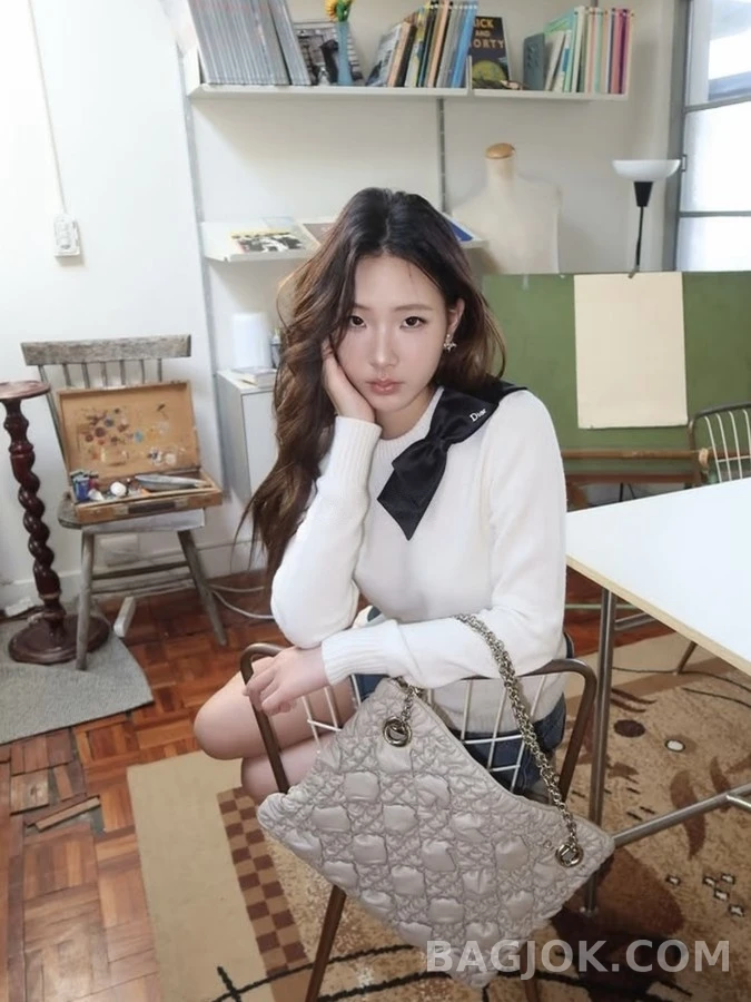 디올 디올 보우 디테일 캐시미어 스웨터 상세 이미지