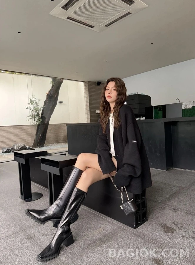 발렌시아가 발렌시아가 슬리브 패치 가디건 상세 이미지
