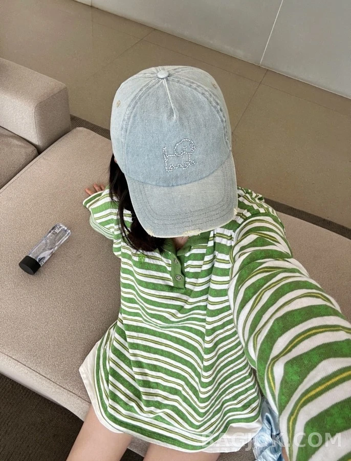 크롬하츠 크롬하츠 십자가 자카드 스트라이프 긴팔 폴로 티셔츠 상세 이미지