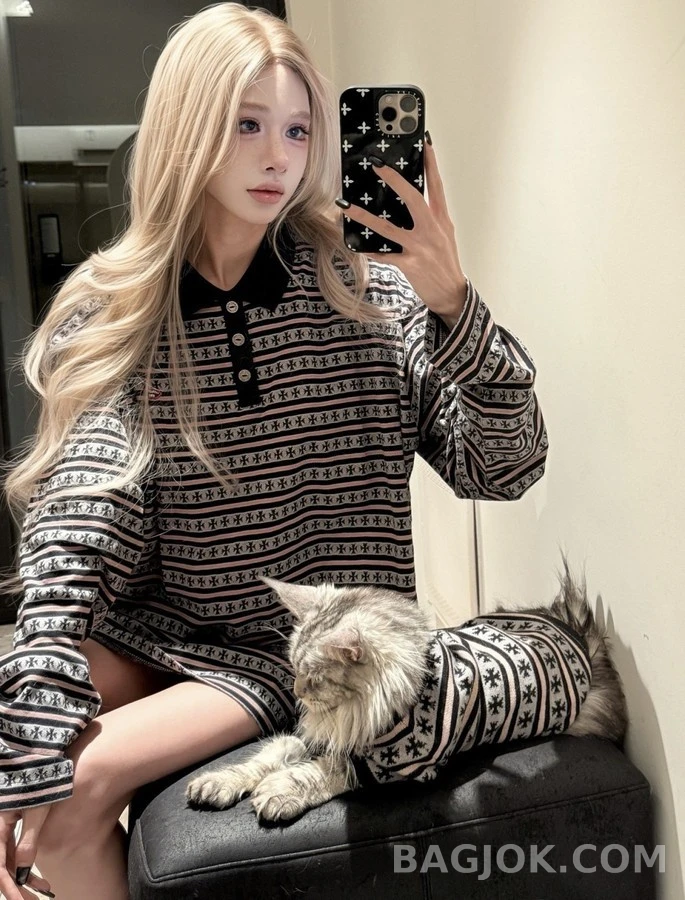크롬하츠 크롬하츠 십자 패턴 스트라이프 폴로 긴팔 티셔츠 상세 이미지