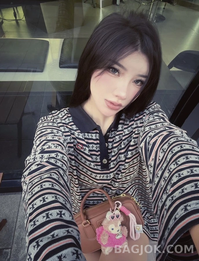 크롬하츠 크롬하츠 십자 패턴 스트라이프 폴로 긴팔 티셔츠 상세 이미지
