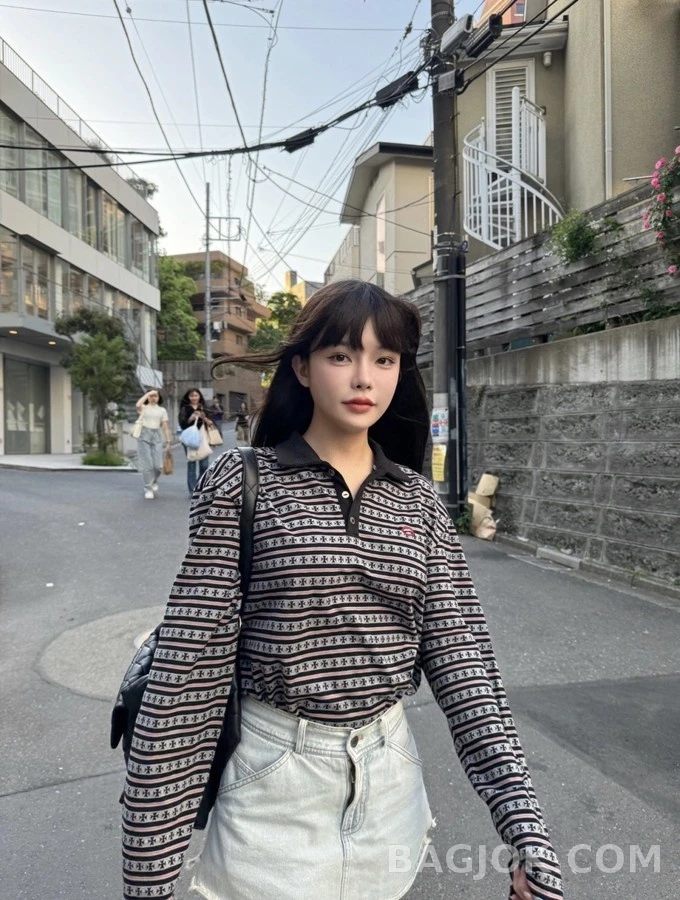 크롬하츠 크롬하츠 십자 패턴 스트라이프 폴로 긴팔 티셔츠 상세 이미지