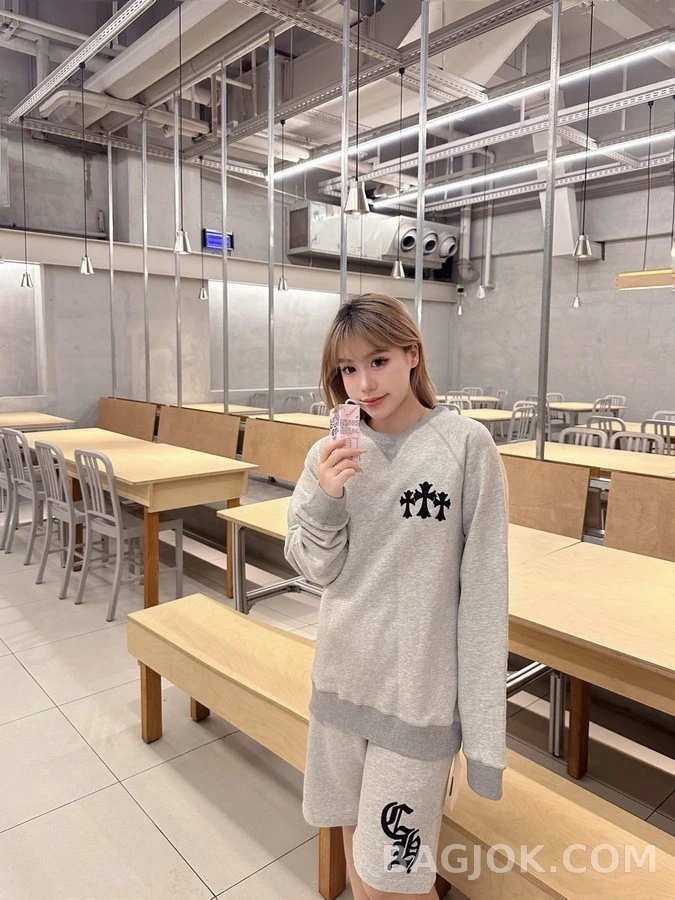 크롬하츠 크롬하츠 크로스 자수 CH 레터링 맨투맨 상세 이미지