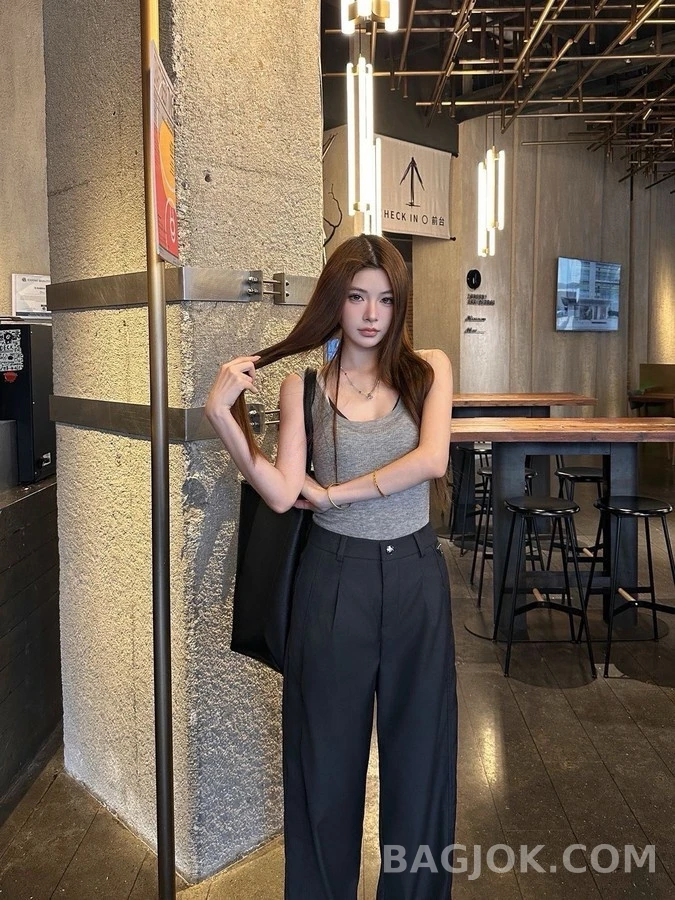프라다 프라다 플리츠 스트레이트 팬츠 상세 이미지