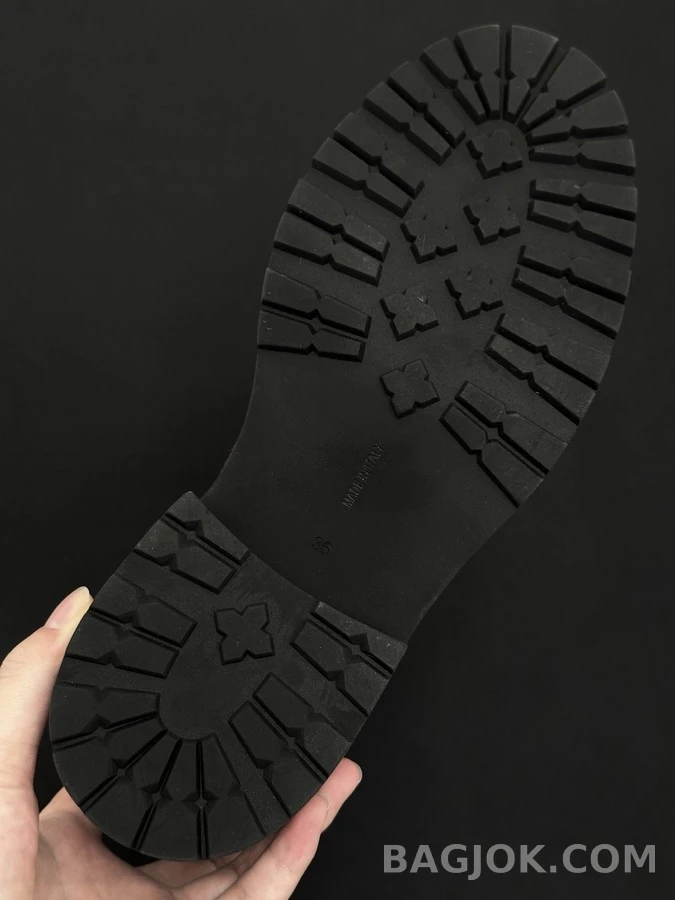 더로우 더로우 스웨이드 전면 지퍼 앵클 부츠 상세 이미지