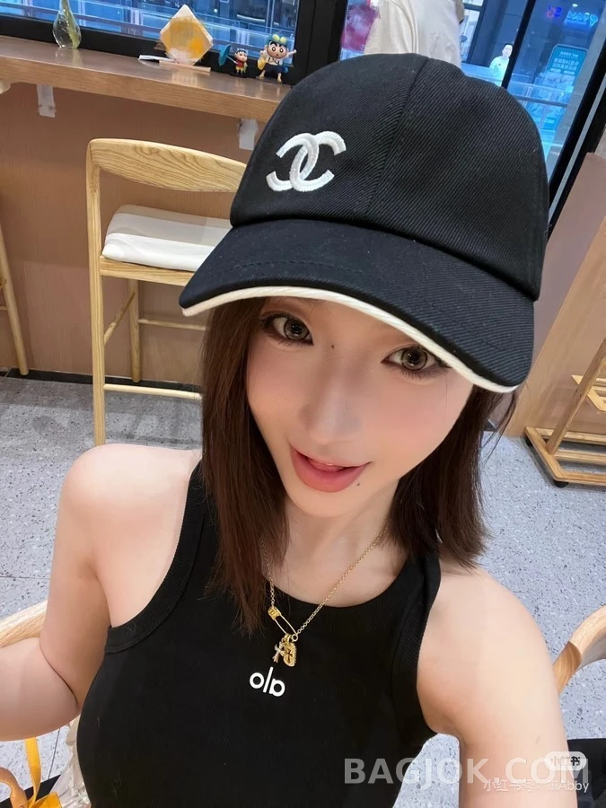 샤넬 샤넬 더블 C 로고 볼캡 상세 이미지