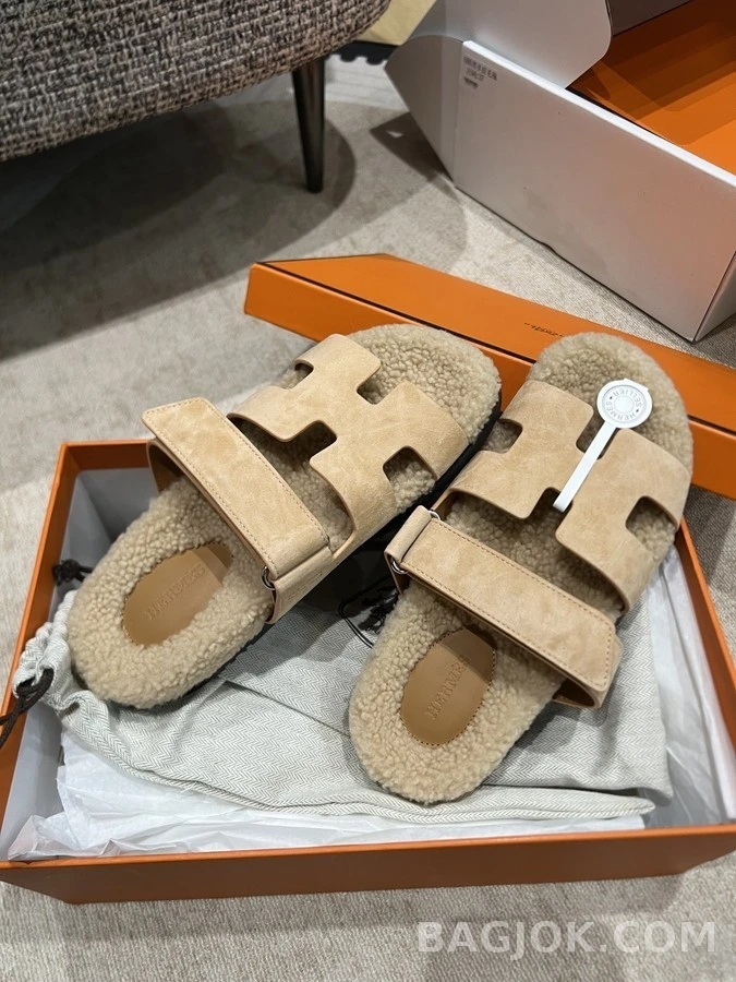 에르메스 에르메스 H 로고 스웨이드 퍼 슬라이드 상세 이미지