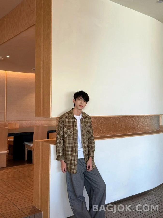 미우미우 미우미우 체크 패턴 루즈핏 셔츠 상세 이미지