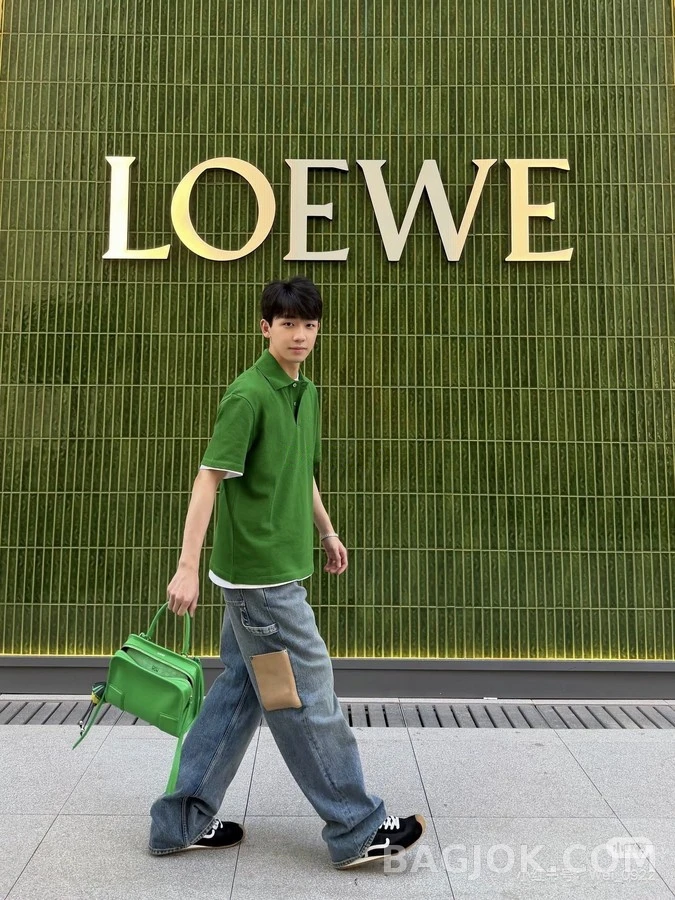 로에베 로에베 레더 포켓 데님 팬츠 상세 이미지