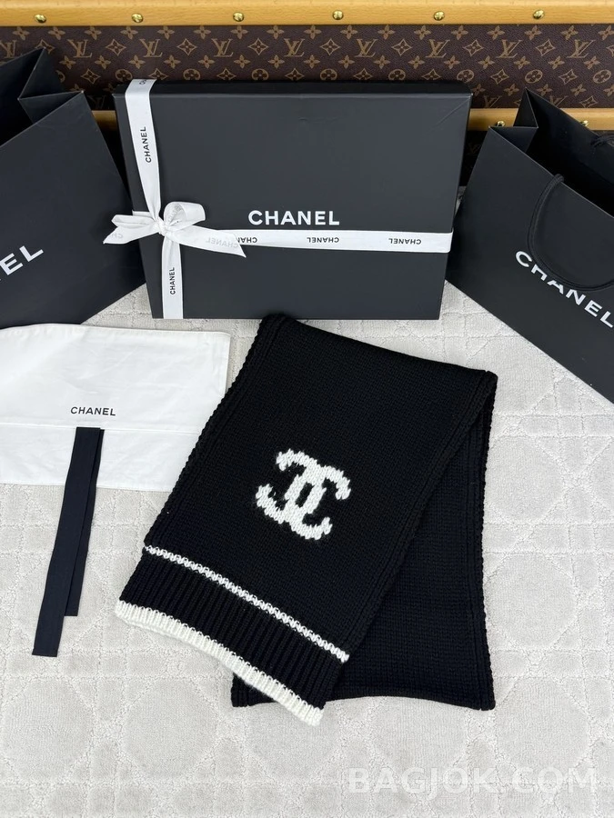 샤넬 샤넬 더블 C 로고 니트 머플러 상세 이미지
