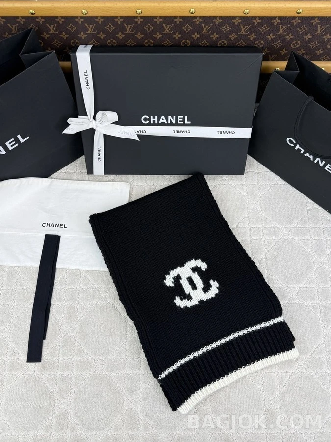 샤넬 샤넬 더블 C 로고 니트 머플러 상세 이미지