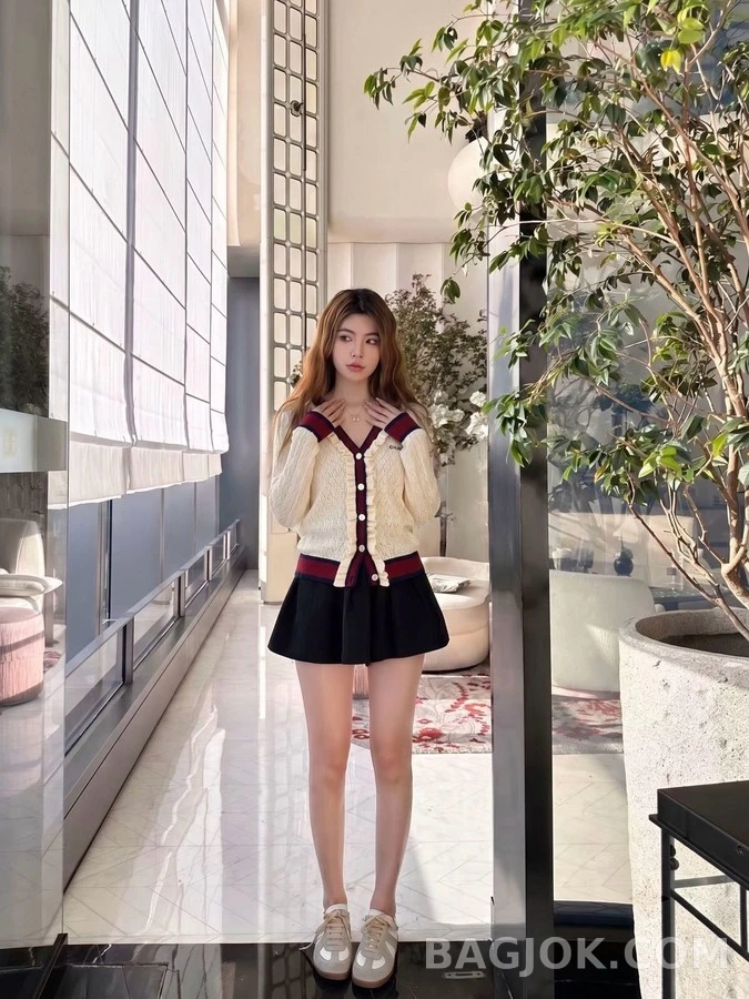 샤넬 샤넬 러플 V넥 레터링 가디건 상세 이미지