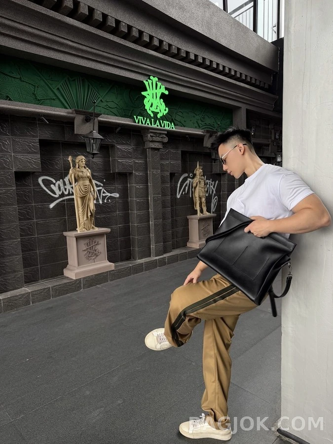 몽클레어 몽클레어 로고 스트라이프 팬츠 상세 이미지