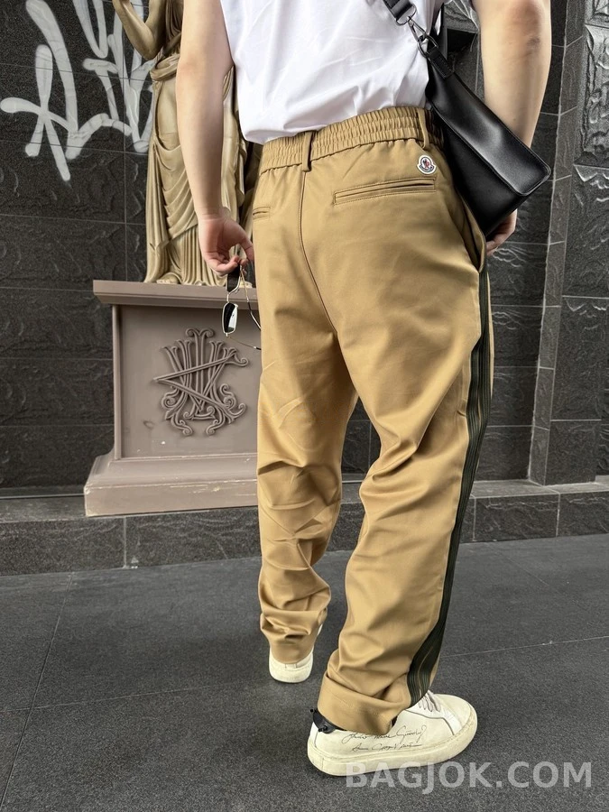 몽클레어 몽클레어 로고 스트라이프 팬츠 상세 이미지