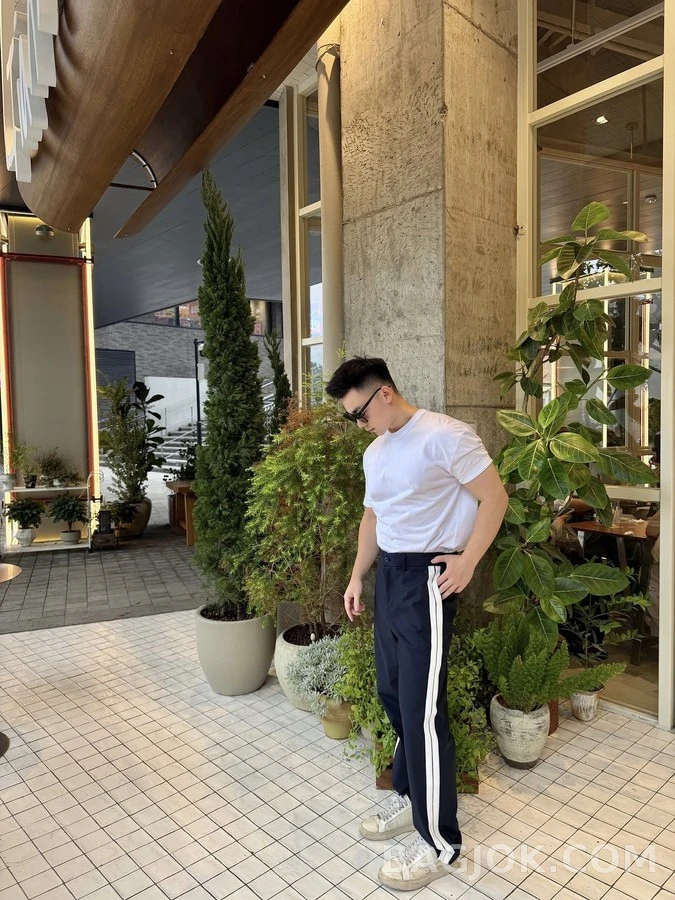 몽클레어 몽클레어 로고 스트라이프 드로스트링 팬츠 상세 이미지