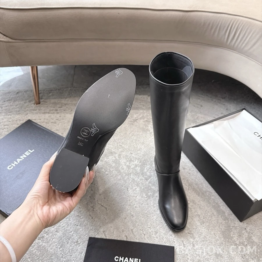 샤넬 샤넬 로고 롱부츠 상세 이미지